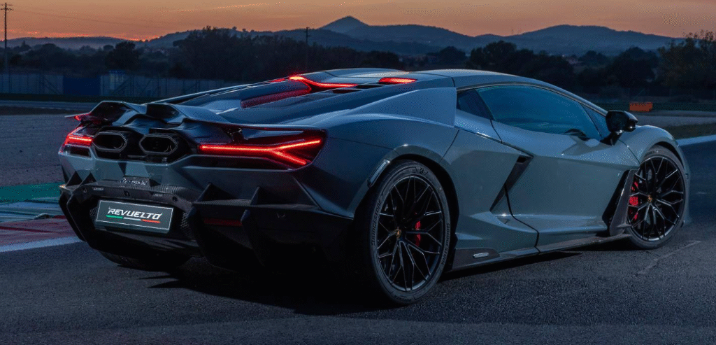 Lamborghini Revuelto hybrid